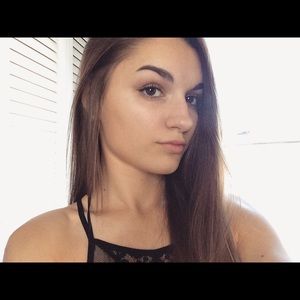 Meet your Posher, Ali